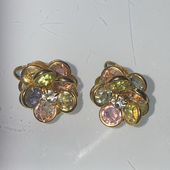 Avon Gold Tone Pastel Bezel Crystal Flower Clip-on Earrings Pink Green Blue - Picture 1 of 5